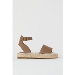 H&M Tan Espadrilles Size 9 / 40